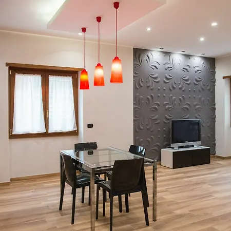 Domus Tevere Apartment *